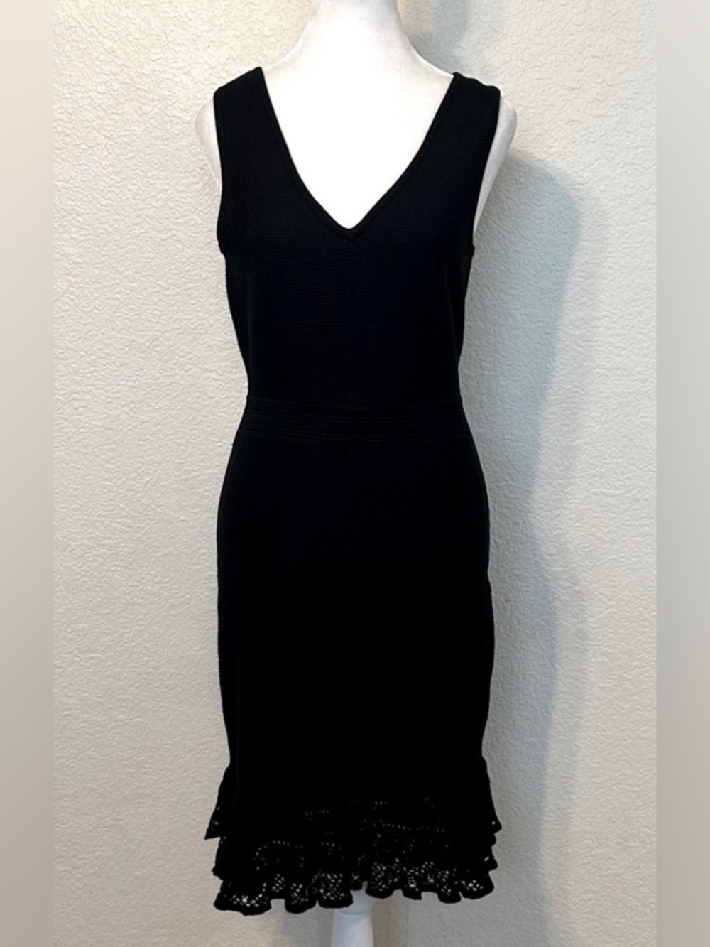 GUESS Black Knit V Neck Ruffle Hem Midi Dress Sleeveless NWT - Picture 2 of 6